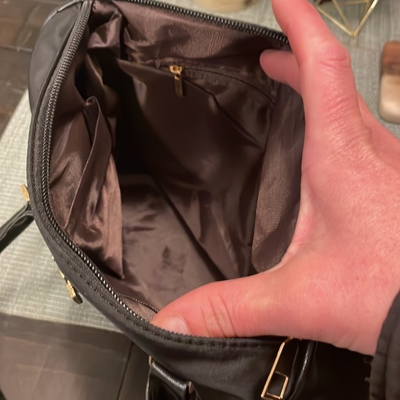 Fashion Black Hand Bag - Picture 3 of 4